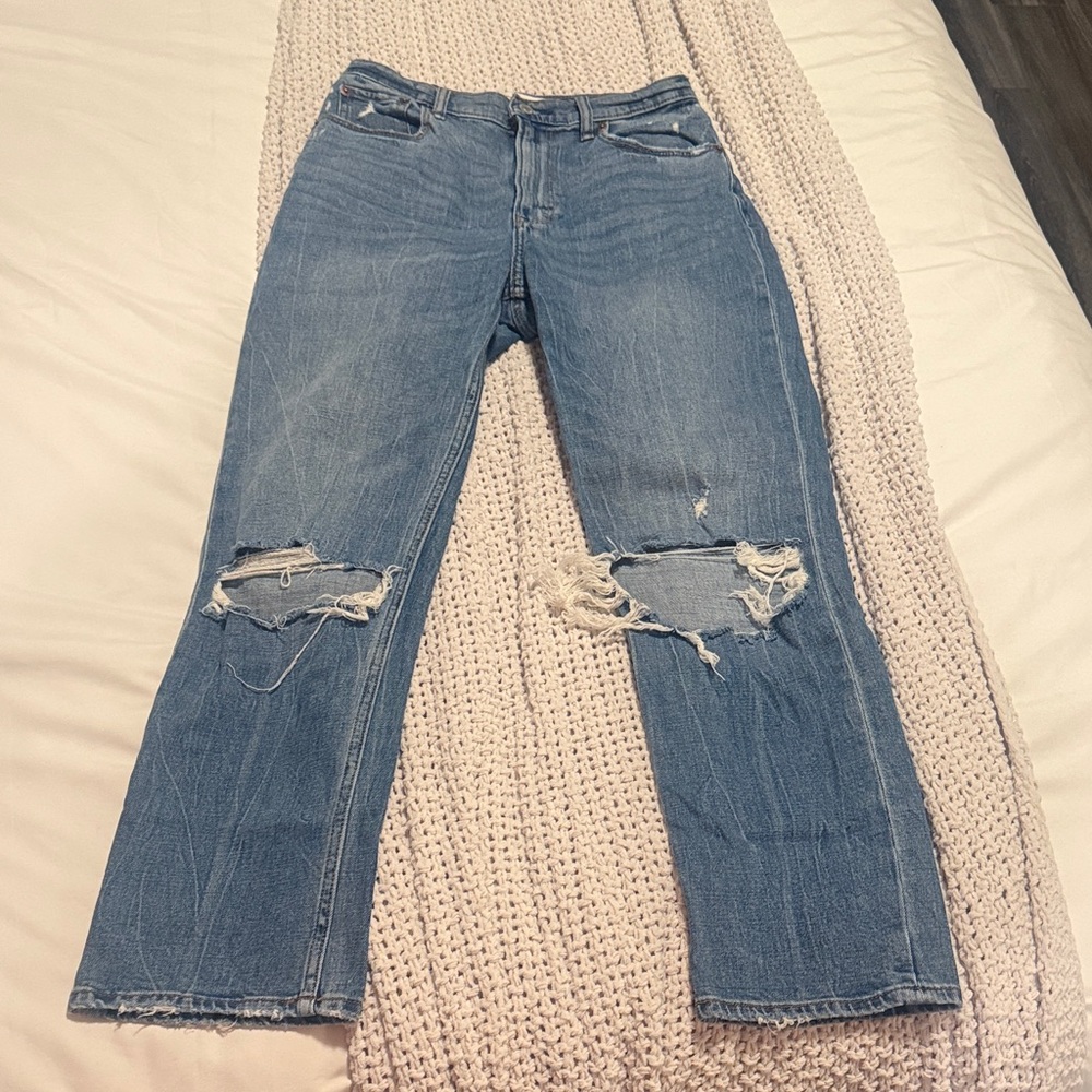 Abercrombie Ankle Straight Ultra High Rise Jeans! Excellent condition